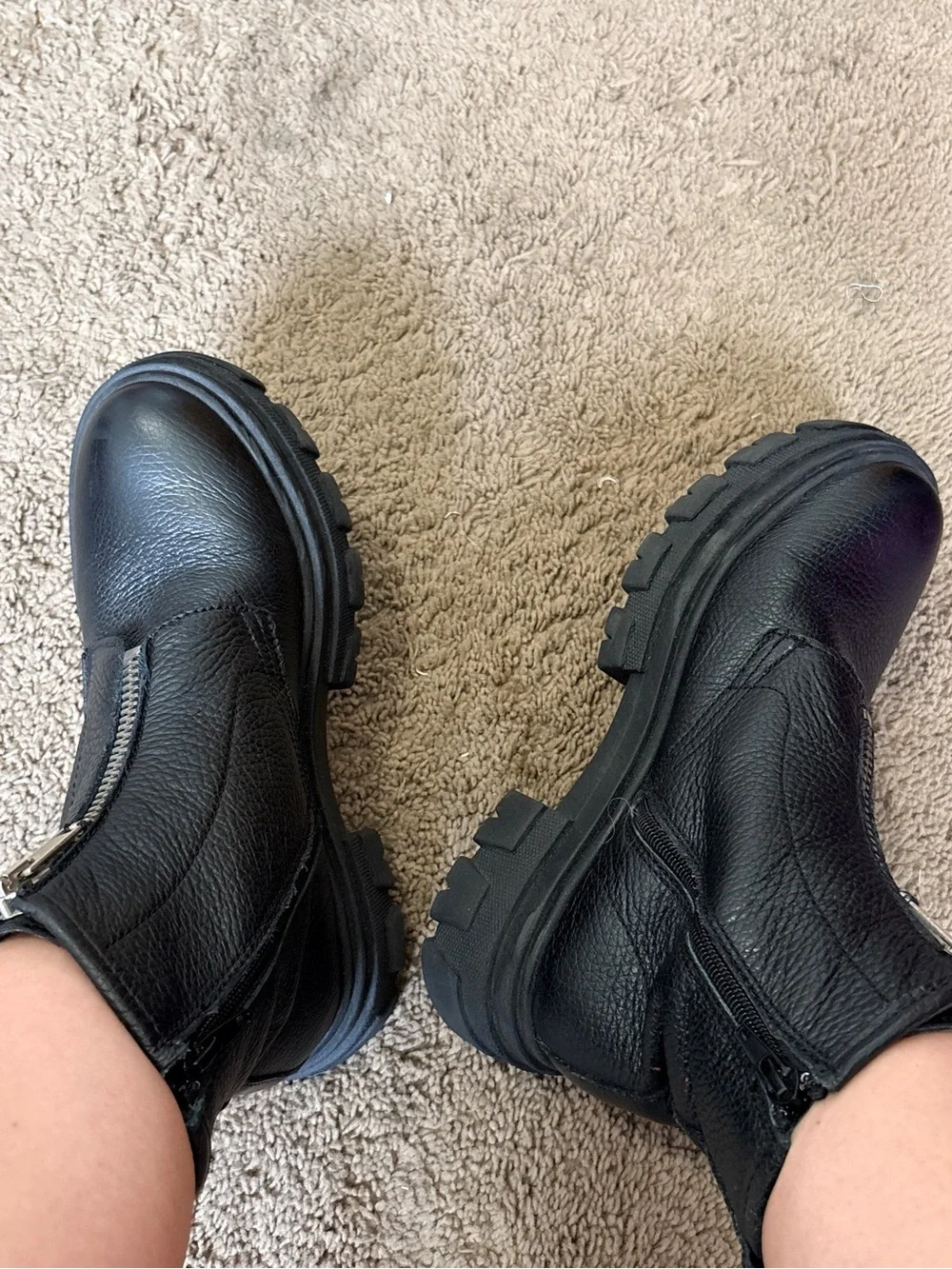ERIC MICHAEL BLACK LEATHER FRONT-ZIP LUG SOLE BOOTS EU 38 US 7.5-8